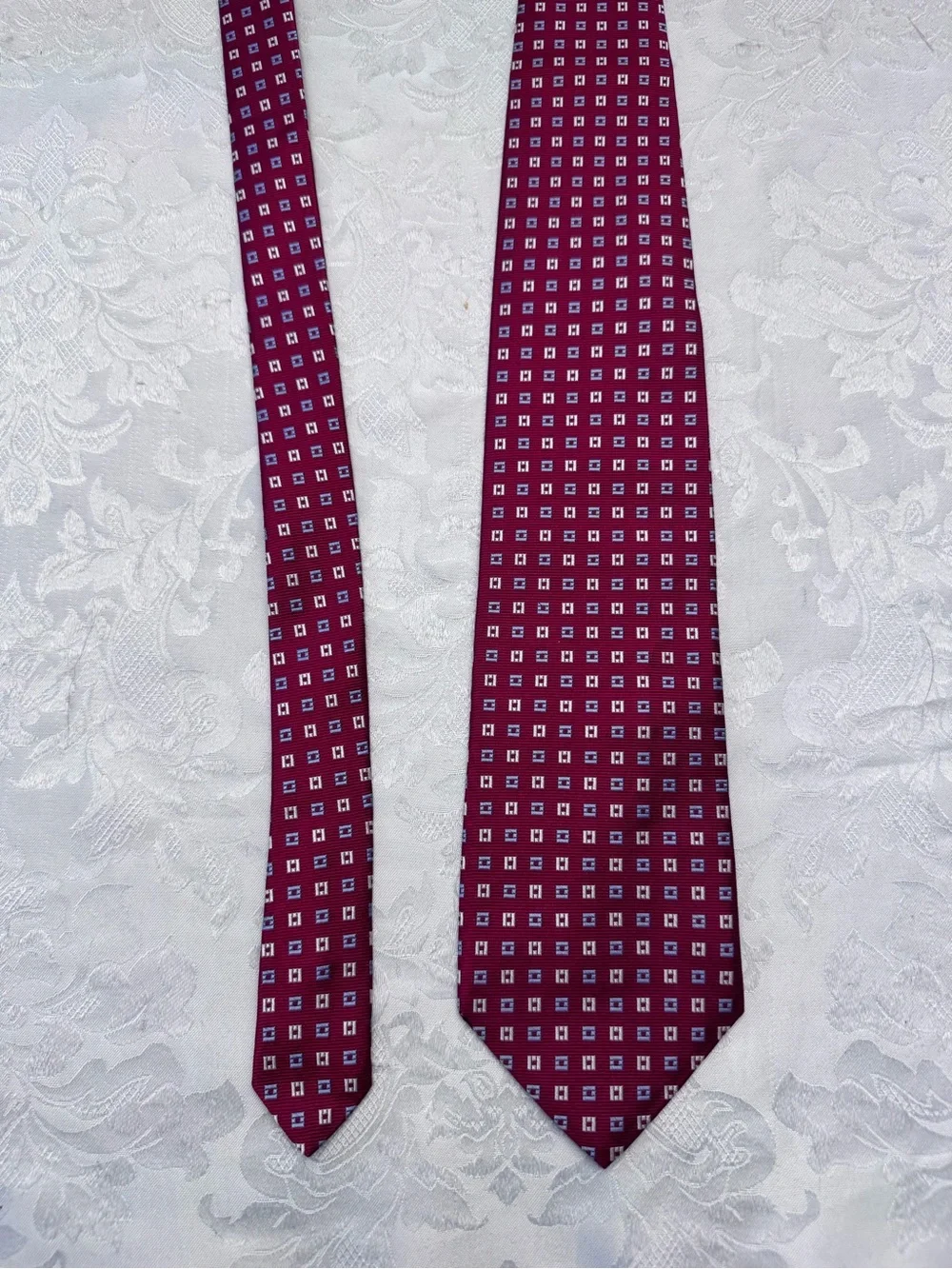 Brooks Brothers 346‎ Silk Tie Stain Resistant Red Old Money Preppy Dapper Square